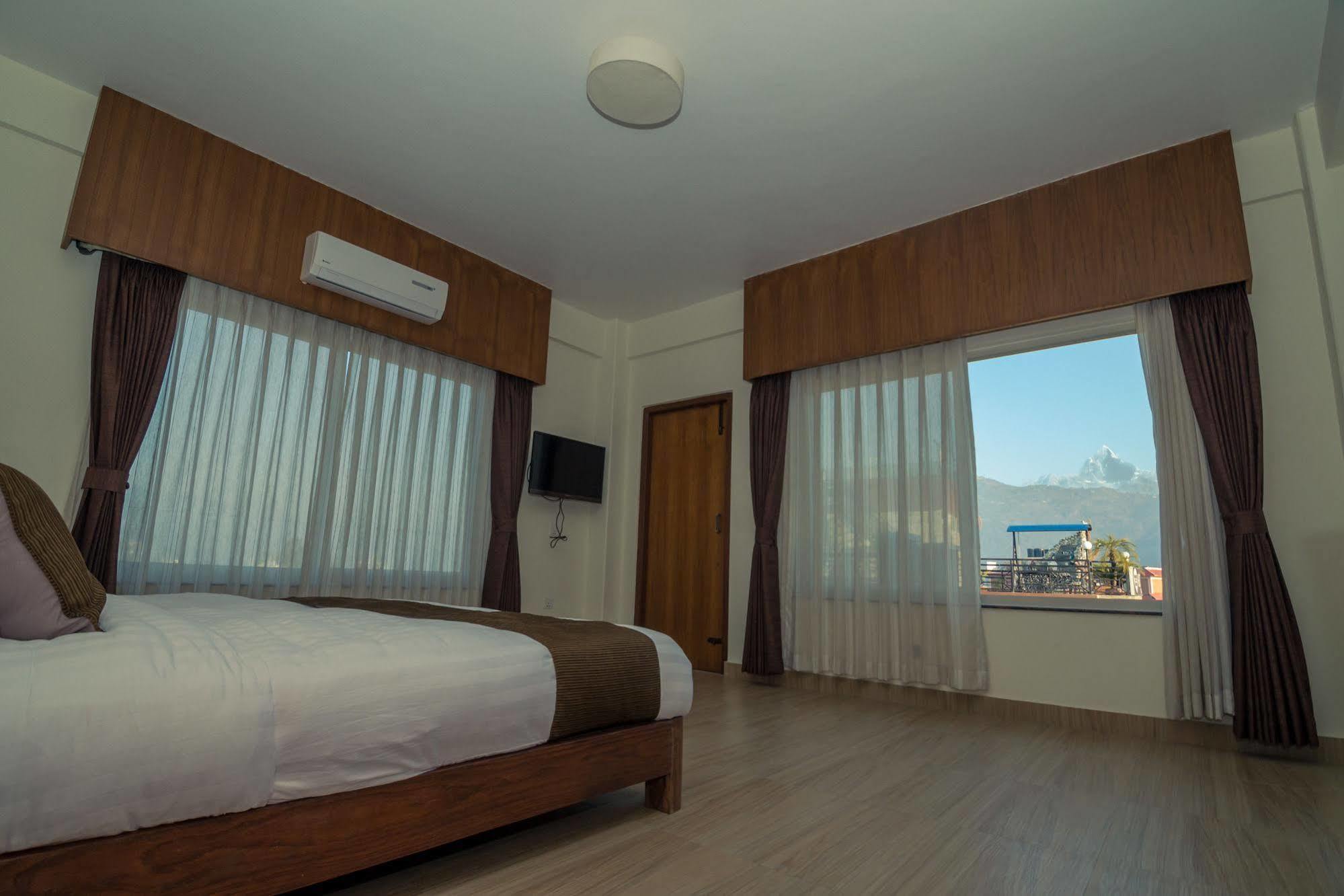 Hotel Mountain View - Lakeside بوكْرا المظهر الخارجي الصورة